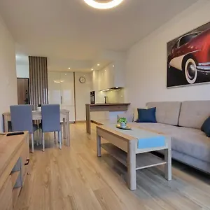 bright-comfy-baltea-apartments.sopothotels.com/